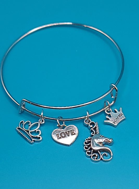 Charming Silver Bangle E