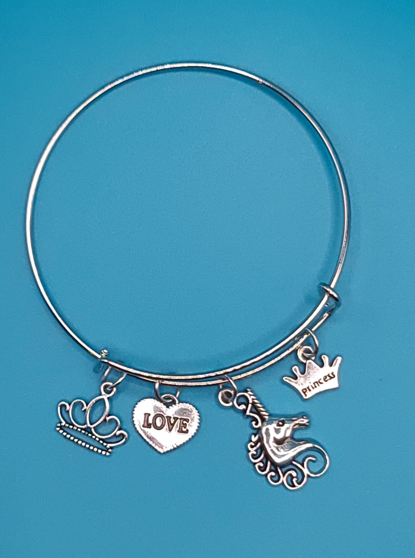 Charming Silver Bangle E